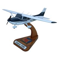 Cessna 182M Custom Aircraft Model