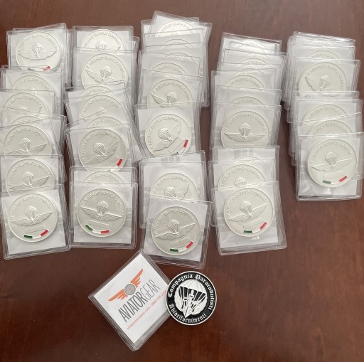 Italian Airborne IT Rigor Coy Company coins with parachute emblem and Italian flag displayed on table