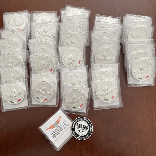 Italian Airborne IT Rigor Coy Company coins with parachute emblem and Italian flag displayed on table