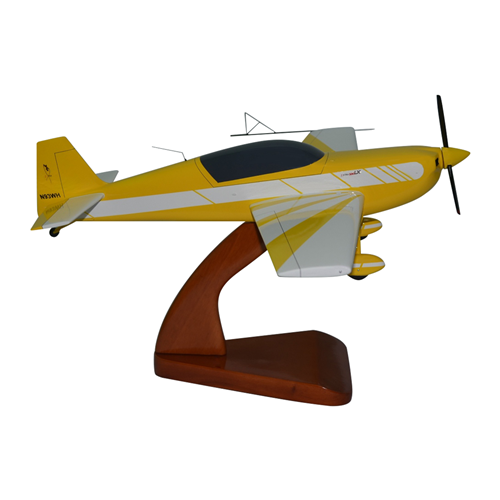Extra 330LX Model - View 4