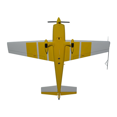 Extra 330LX Model - View 6