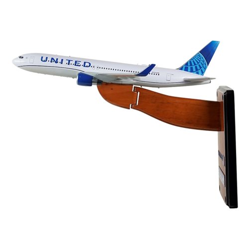 United Airlines Boeing 767-322ER Custom Airplane Model - View 2