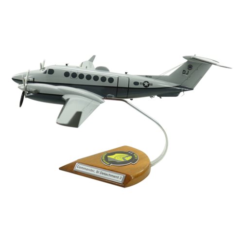 25 IS MC-12W Custom Airplane Model - View 2