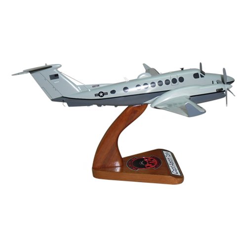 427 RS MC-12W Custom Airplane Model - View 4