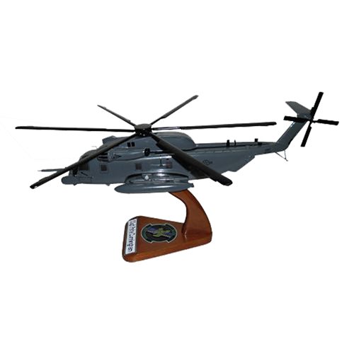 MH-53E Sea Dragon Helicopter Model - View 3