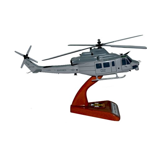 Bell UH-1Y Venom Helicopter Model - View 5