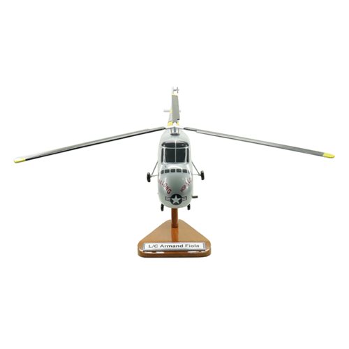 Sikorsky UH-19 Chickasaw Helicopter Model - View 3