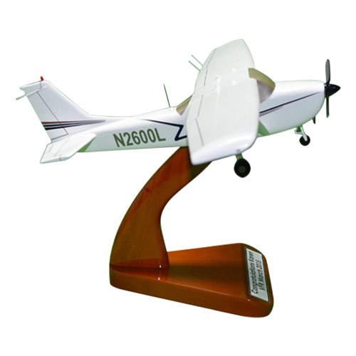 Cessna 172H Custom Aircraft Model - View 4