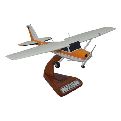 Cessna 150G Custom Aircraft Model - View 5