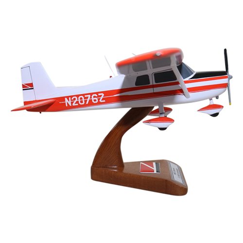 Cessna 150C Custom Aircraft Model - View 4