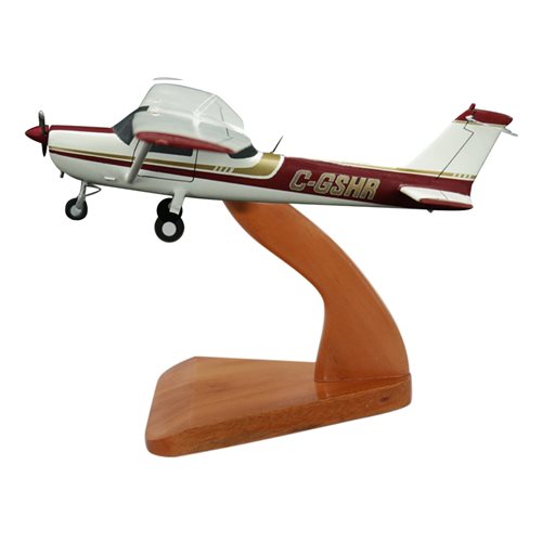 Cessna 150 Custom Aircraft Model - View 2