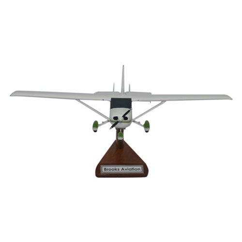 Cessna 150M Custom Aircraft Model - View 4