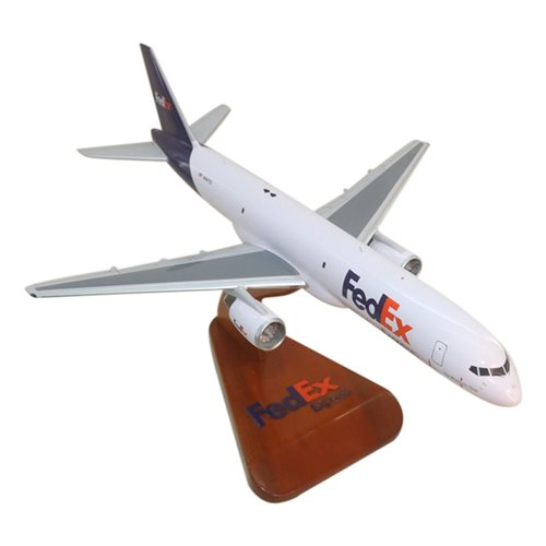 Flight Miniatures Fedex Boeing 757 Desk Top Federal Express 1/200 Model Airplane