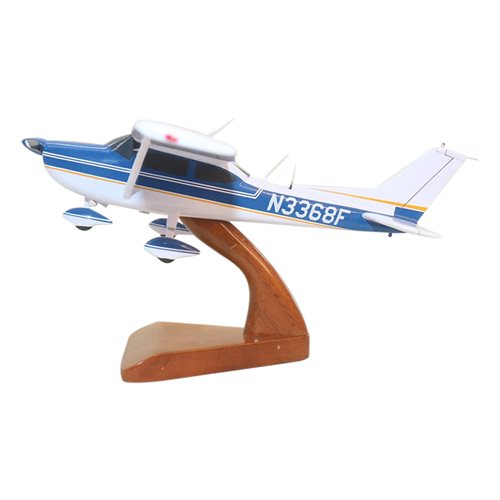 Cessna 182J Custom Aircraft Model - View 2