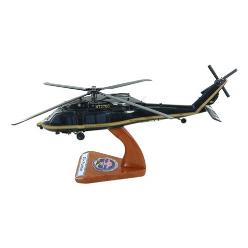 Sikorsky UH-60 Black Hawk Helicopter Model  - View 2