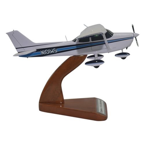 Cessna 172L Custom Aircraft Model - View 4