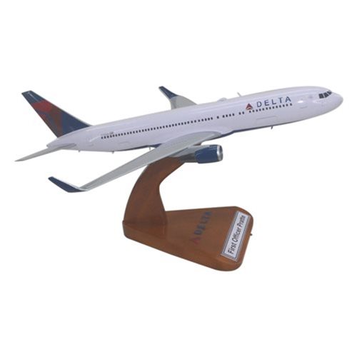 Delta Airlines Boeing 767-300ER Custom Aircraft Model - View 4