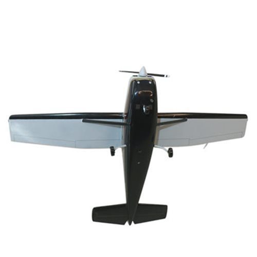 Cessna 182T Custom Aircraft Model - View 7