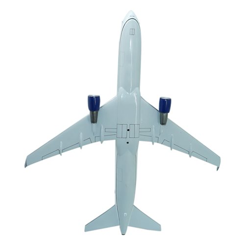 United Airlines Boeing 767-300 Custom Aircraft Model - View 7