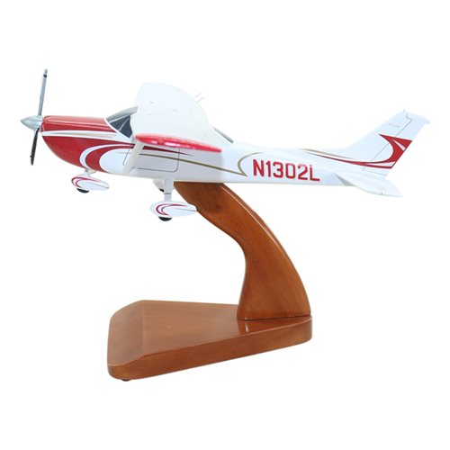 Cessna 182P Custom Aircraft Model - View 3
