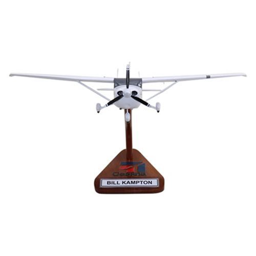 Cessna 182P Custom Aircraft Model - View 4