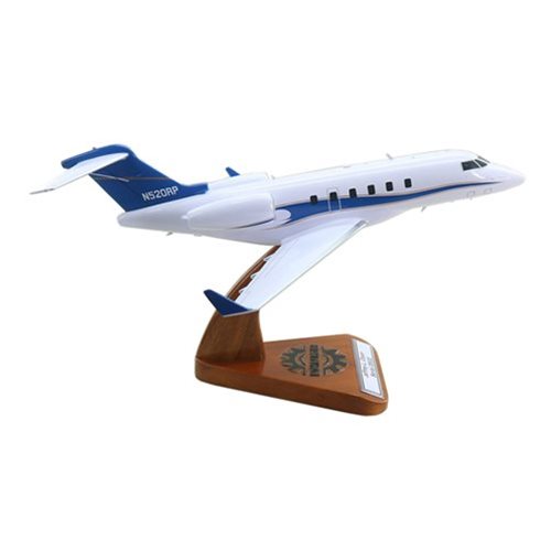 Bombardier Challenger 300 Aircraft Model - View 4