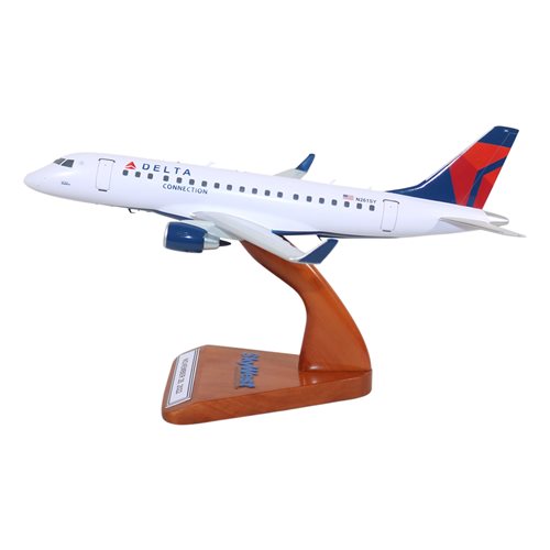 Delta Connection Embraer 175 Custom Aircraft Model - View 2