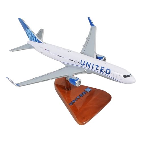 United Airlines Boeing 767-300 Custom Aircraft Model - View 5
