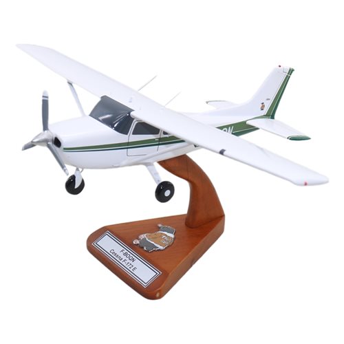 Cessna 172E Custom Aircraft Model