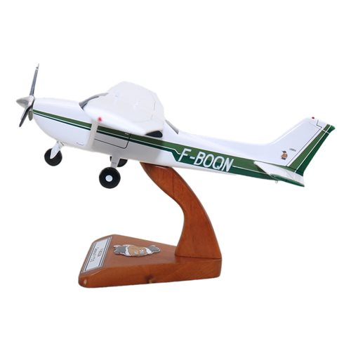 Cessna 172E Custom Aircraft Model - View 2