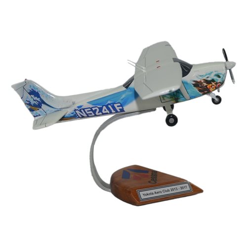 Cessna 172F Custom Aircraft Model - View 4