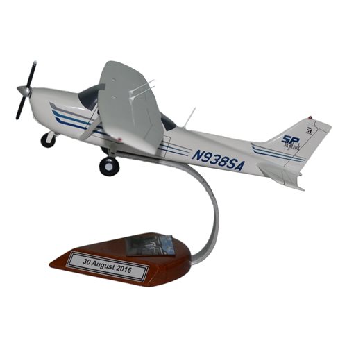 Cessna 172H Custom Aircraft Model - View 2