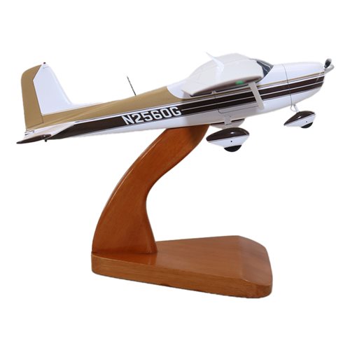 Cessna 182B Custom Aircraft Model - View 4