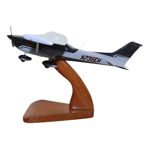 Cessna 182Q Custom Aircraft Model - View 2