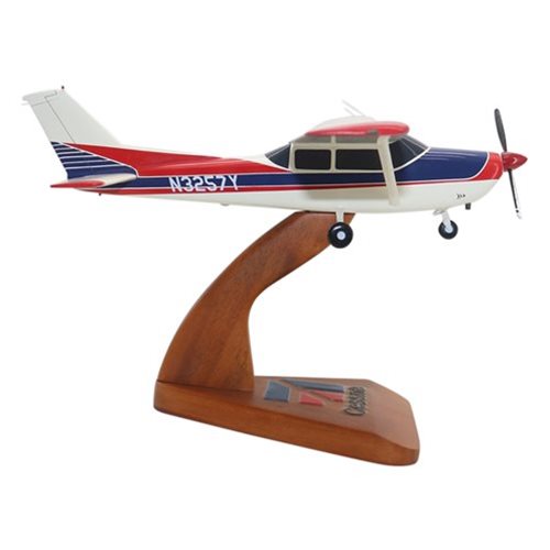 Cessna 182E Custom Aircraft Model - View 4