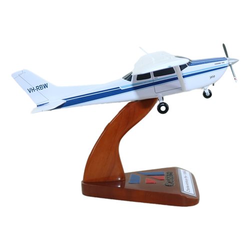 Cessna 182E Custom Aircraft Model - View 5