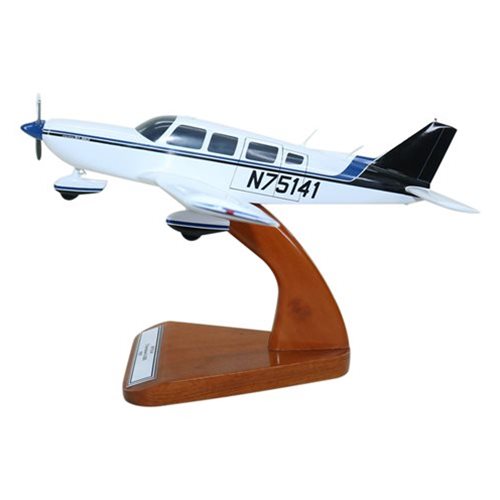 Piper PA-32 Cherokee Six Custom Aircraft Model - View 2