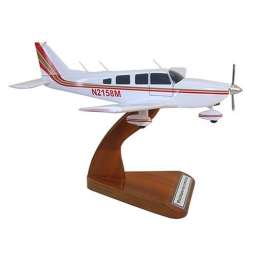 Piper PA-32 Cherokee Six Custom Aircraft Model - View 5