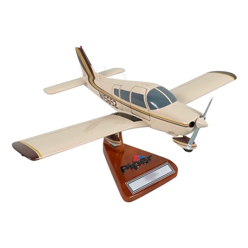 Piper PA-28-180 Cherokee Custom Aircraft Model - View 7