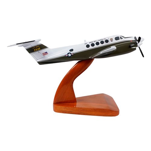 Beechcraft King Air C-12 Huron Custom Aircraft Model - View 6