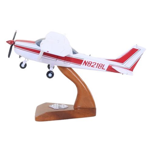 Cessna 172H Custom Aircraft Model - View 3