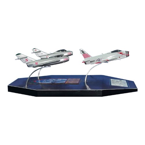 Lead 3-ship Formation Model Display - View 4