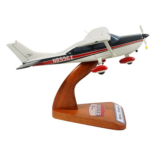 Cessna 182D Custom Aircraft Model - View 4