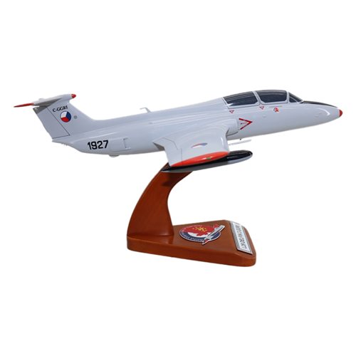 Design Your Own L-29 Delfín Custom Model - View 5