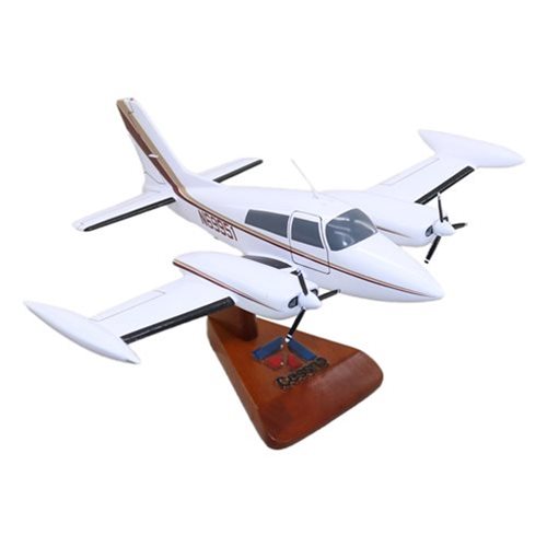 Cessna 310Q Custom Aircraft Model - View 6