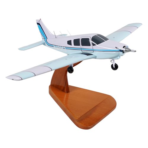 Piper PA-28-151 Custom Aircraft Model - View 6