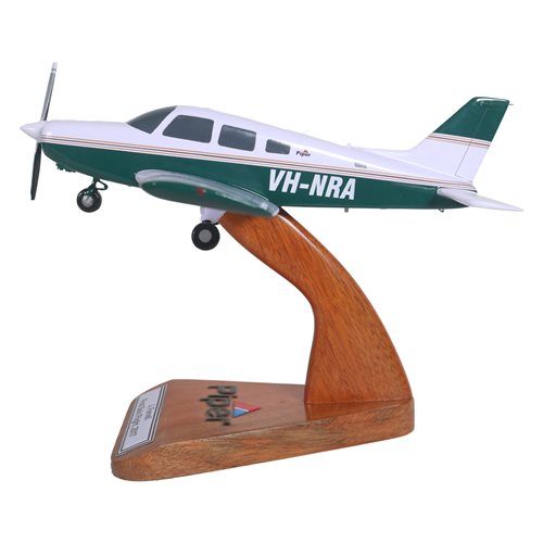 Piper PA-28-161 Cherokee Warrior II Custom Aircraft Model - View 2