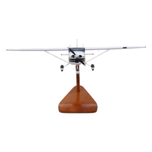 Cessna 182B Custom Aircraft Model - View 3