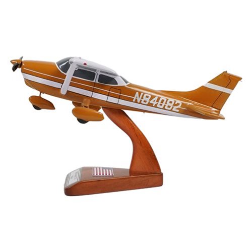 Cessna 172K Custom Aircraft Model - View 3