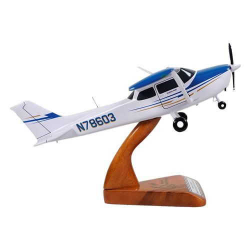 Cessna 172K Custom Aircraft Model - View 6